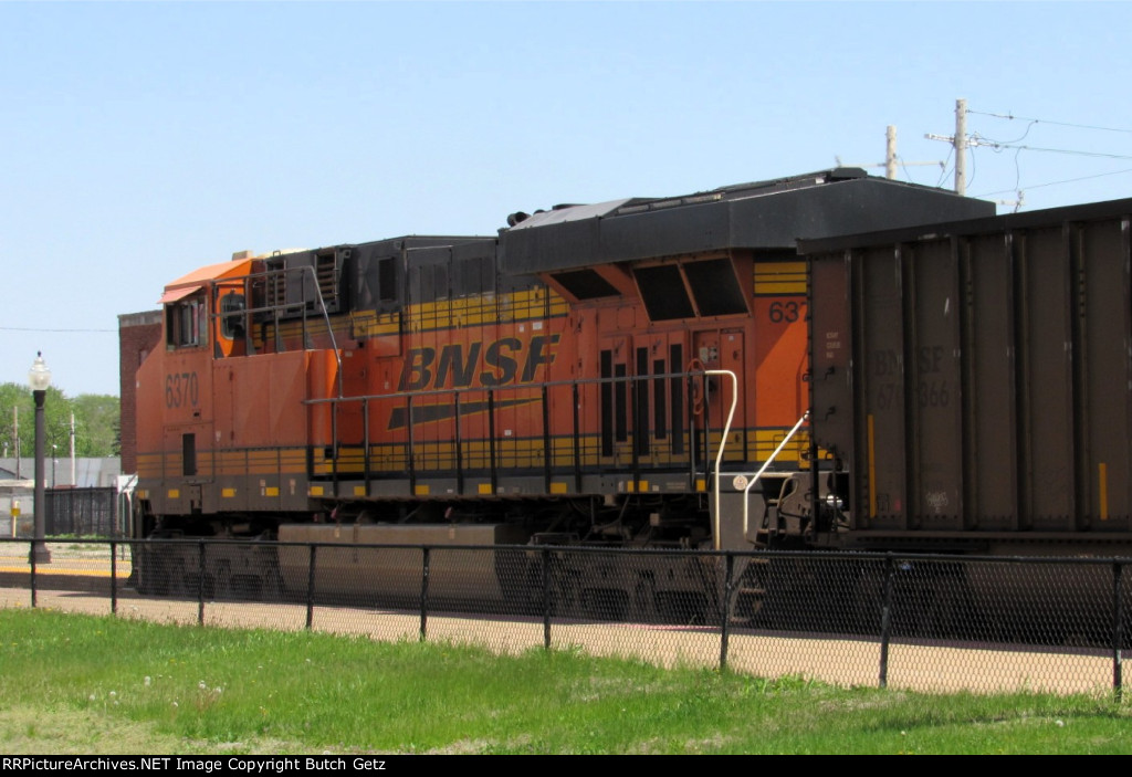 BNSF 6370